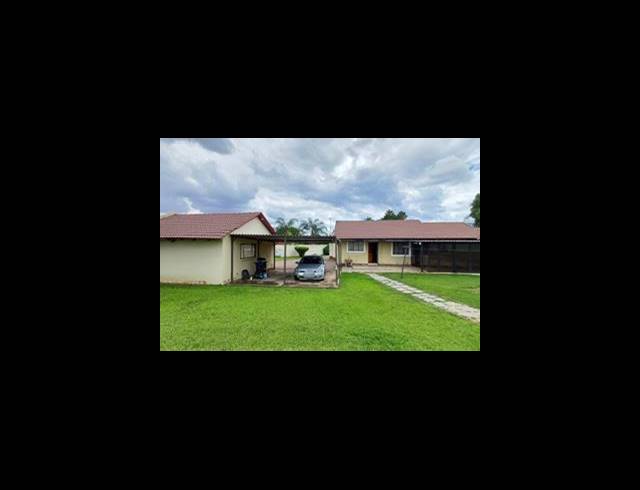 4 BEDROOM HOUSE FOR SALE IN THE ORCHARDS